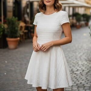 Alice + Olivia White Textured Short Sleeve Fit & Flare Mini Dress, Size 10